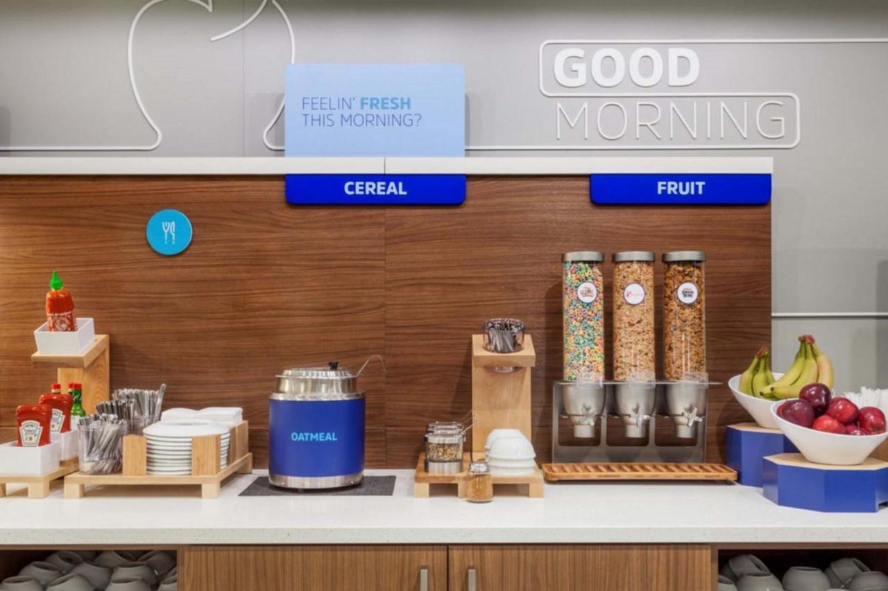 Holiday Inn Express Hotel & Suites Dayton-Centerville By Ihg Buitenkant foto